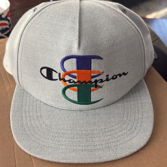 Supreme Champion Men’s Hat - Picture 1 of 3